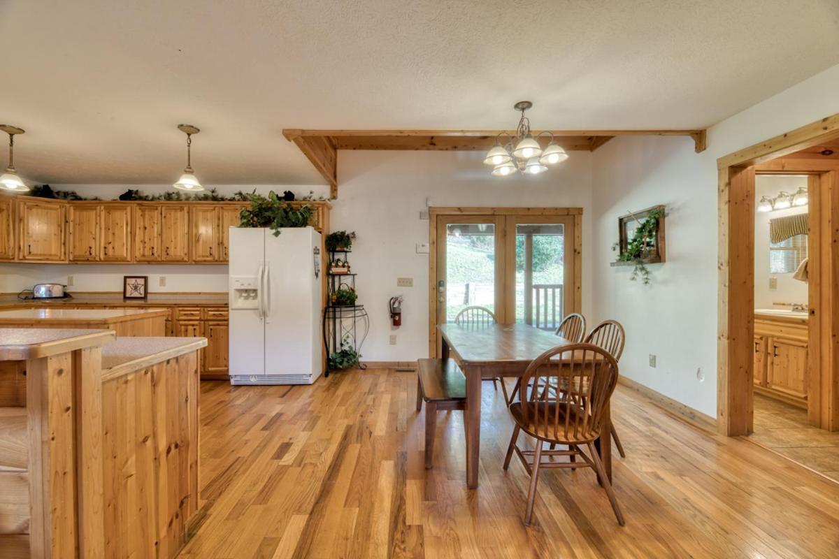 Cherokee Lodge Sevierville Ngoại thất bức ảnh